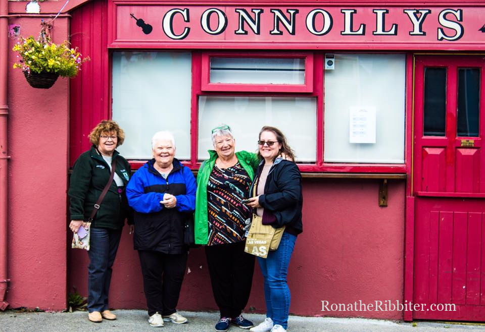 Quilt tour to Ireland | Rona the Ribbiter and quilting friends