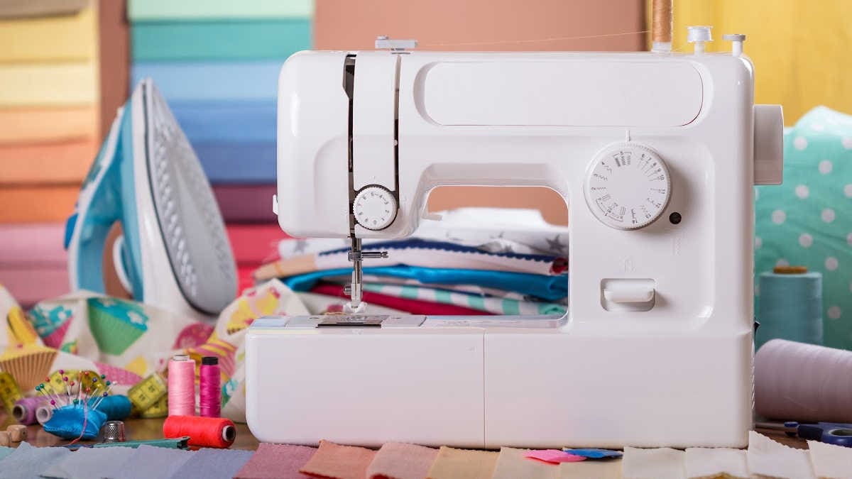 How to take Sewing Machine on an Airplane Rona the Ribbiter