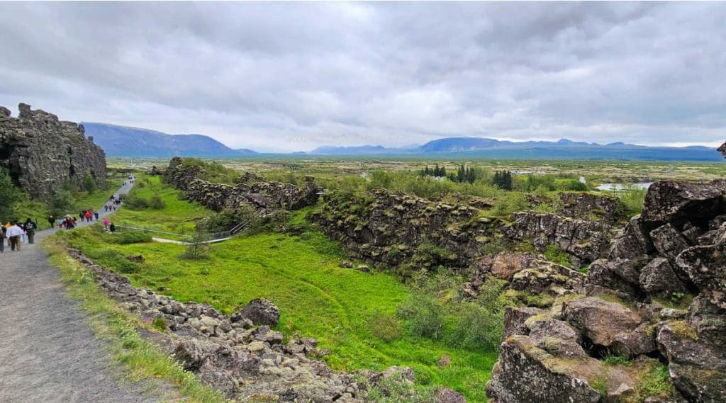 Thingvellir in Iceland | Rona the Ribbiter